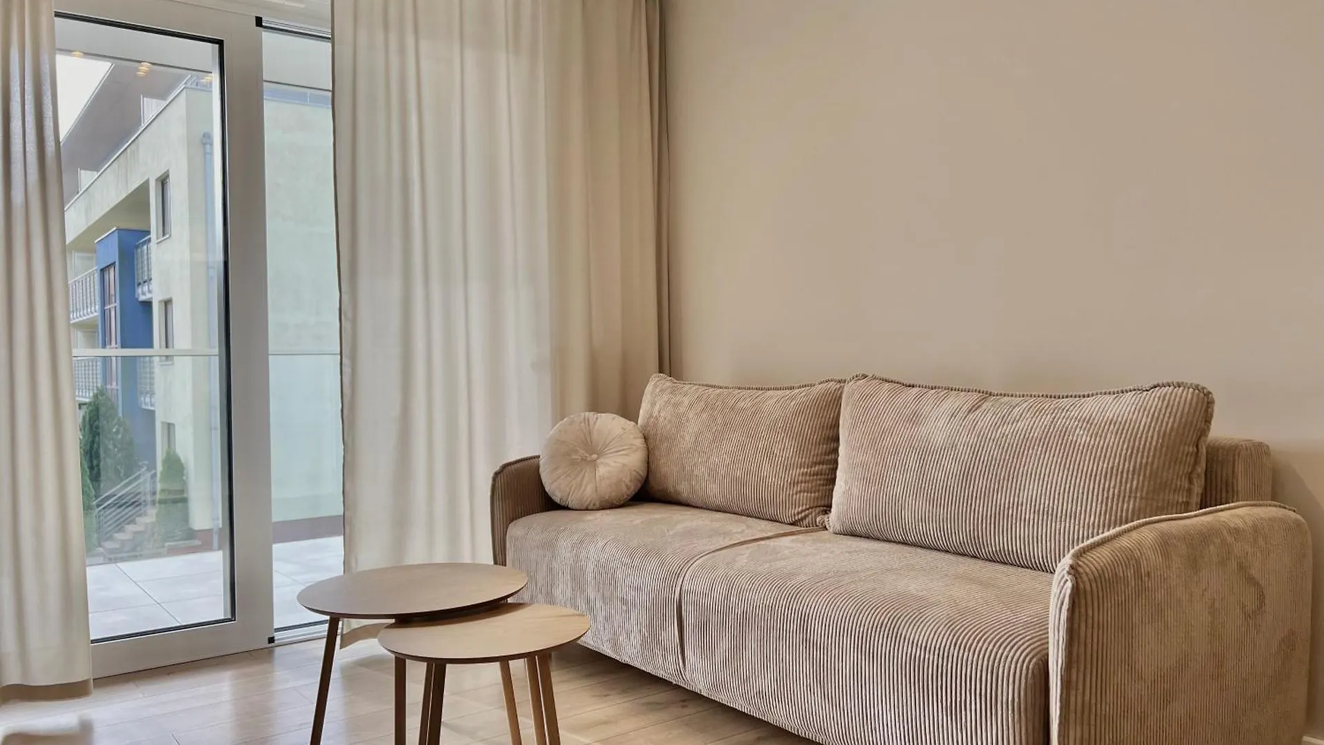 Apartment Palm Tree Perlowa Przystan Parking, 650M Do Plazy, Swiezo Oddany Nowoczesny Apartament, Parkplatz Im Preis Inbegriffen, 650 Meter Zum Strand, Frisch Fertiggestellt, Geraeumige Und Moderne Wohnung, Parking Included, 650 Meters To The Beach! Kolobrzeg