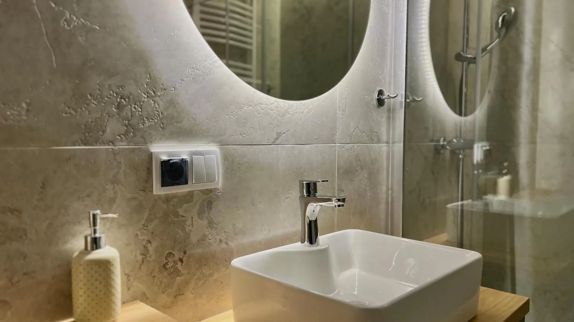 Apartment Palm Tree Perlowa Przystan Parking, 650M Do Plazy, Swiezo Oddany Nowoczesny Apartament, Parkplatz Im Preis Inbegriffen, 650 Meter Zum Strand, Frisch Fertiggestellt, Geraeumige Und Moderne Wohnung, Parking Included, 650 Meters To The Beach! Kolobrzeg