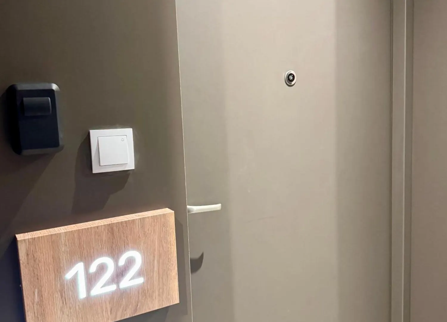 Palm Tree Perlowa Przystan Parking, 650M Do Plazy, Swiezo Oddany Nowoczesny Apartament, Parkplatz Im Preis Inbegriffen, 650 Meter Zum Strand, Frisch Fertiggestellt, Geraeumige Und Moderne Wohnung, Parking Included, 650 Meters To The Beach! Kolobrzeg 0*,